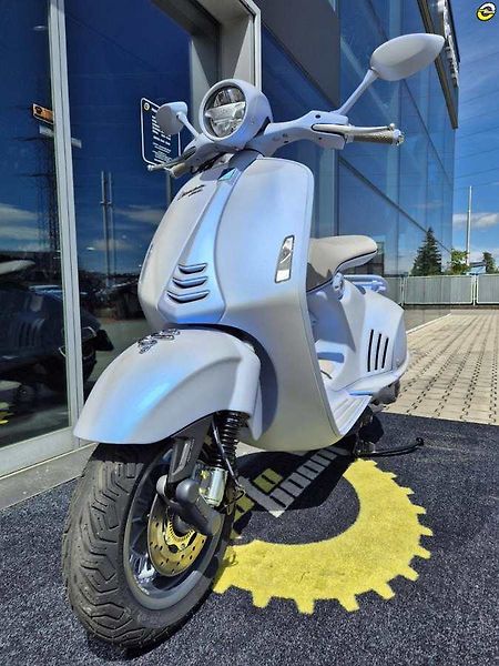 Vespa 946 (2025) 946 Snake E5+ - fotka 10 z 24