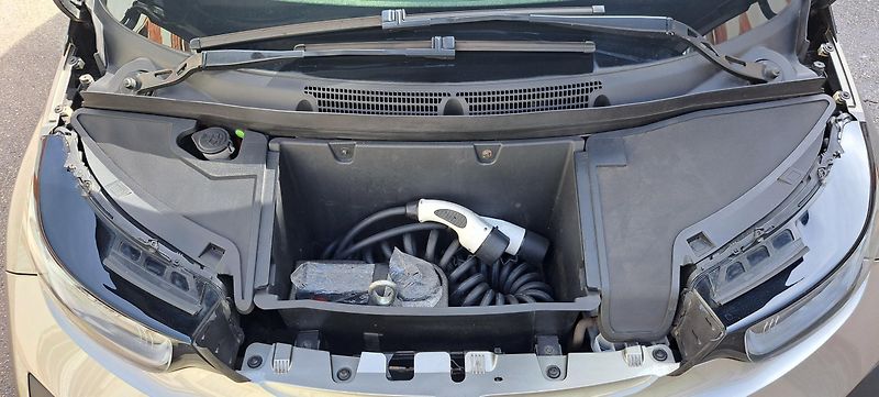 BMW i3 (2015) REX*LED*VÝBAVA*STAV*VÝHŘEV - fotka 29 z 42