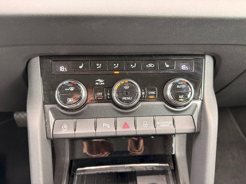 Škoda Karoq (2025) SEL TS 110/1.5 A7F - fotka 24 z 27