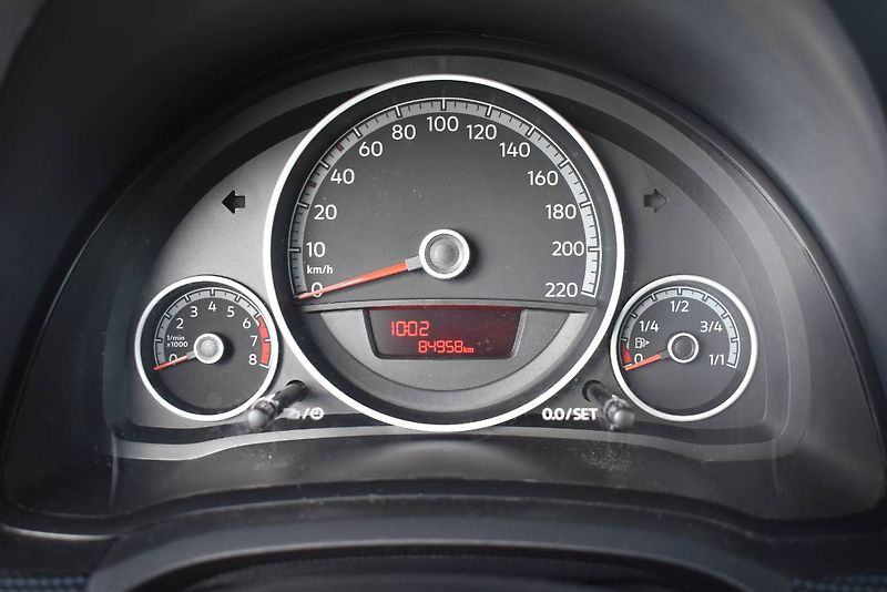Volkswagen up! (2018) 1.0MPI 44kW Klima, - fotka 11 z 21