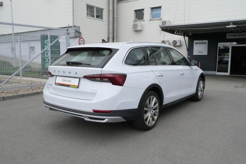 Škoda Octavia - fotka 2 z 6