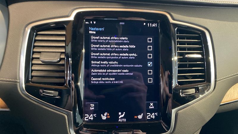 Volvo XC90 INSCRIPTION, B5 AWD, 173+10 kW - fotka 20 z 31