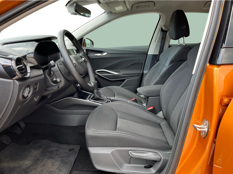 Škoda Fabia 1.0TSI 85kW TOP SELECTION - fotka 11 z 27
