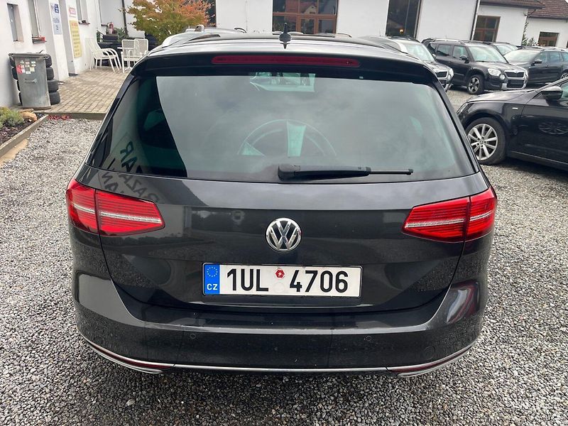 Volkswagen Passat (2017) 2.0 TDI R-Line LED , NAVI - fotka 3 z 14