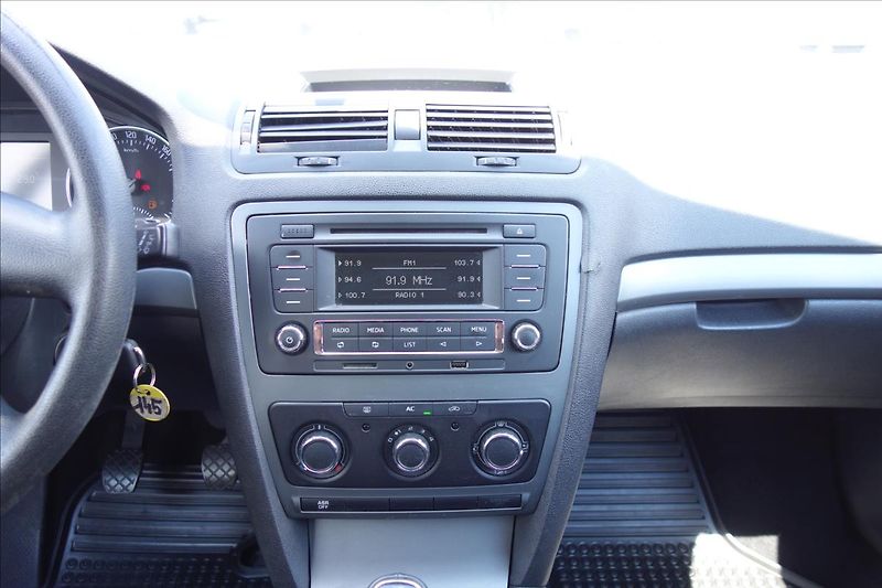 Škoda Octavia 1,2 TSi, ČR, KLIMA, PRIMA. - fotka 20 z 34