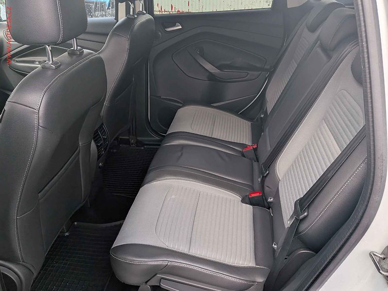 Ford Kuga (2016) 2.0 TDCI 4x4, Navi, bixen - fotka 10 z 16