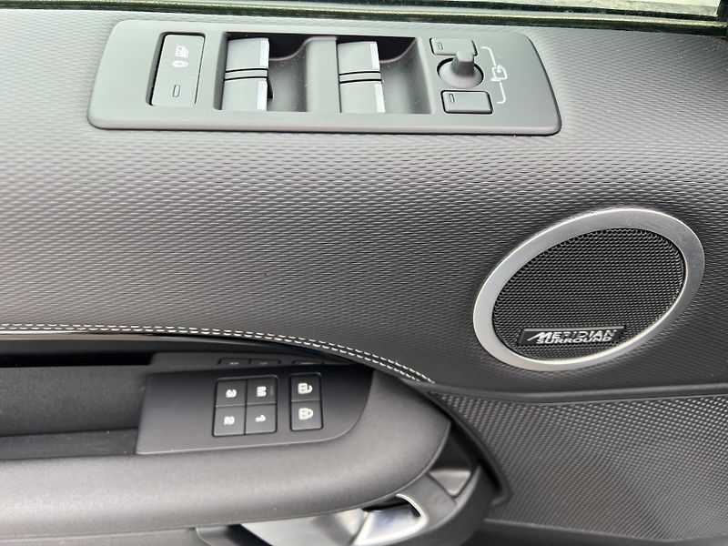 Land Rover Discovery (2022) D300*Dynamic*AWD*DPH - fotka 10 z 43