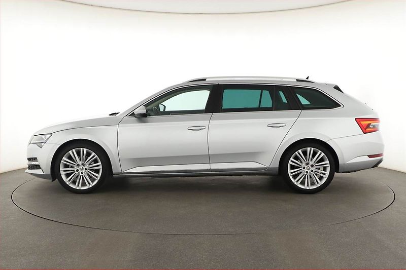 Škoda Superb (2023) Laurin&Klement 2.0 TDI - fotka 3 z 21