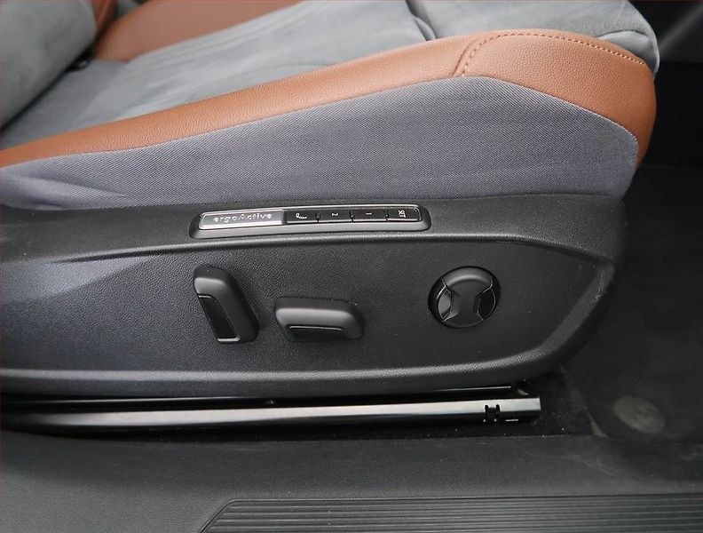 Volkswagen ID.4 (2020) Pro Perf. (82 kWh), SoH 90% - fotka 27 z 33