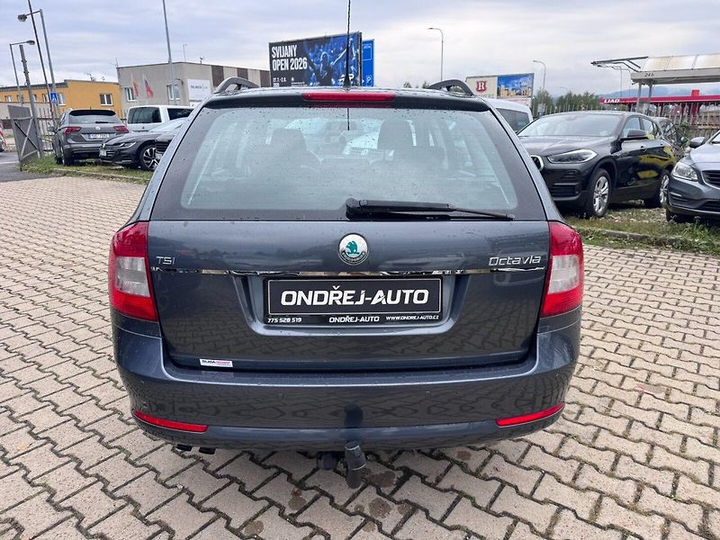 Škoda Octavia (2010) 1,4 TSI 90 KW TAŽNÉ KOLA - fotka 4 z 50