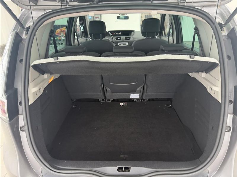 Renault Grand Scénic 1,5 dCi,NAVIGACE,digi.klima,TZ - fotka 23 z 27