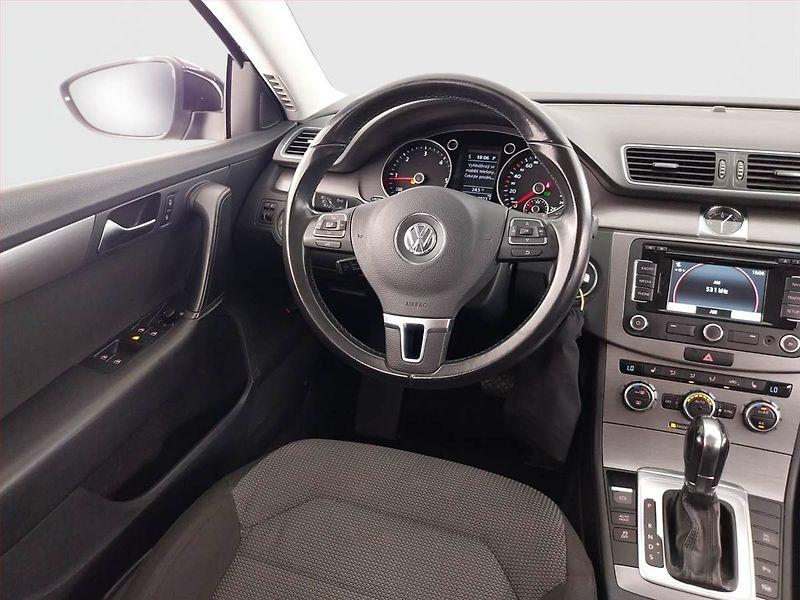 Volkswagen Passat (2012) Comfortline 2.0 TDI, Automat - fotka 7 z 25