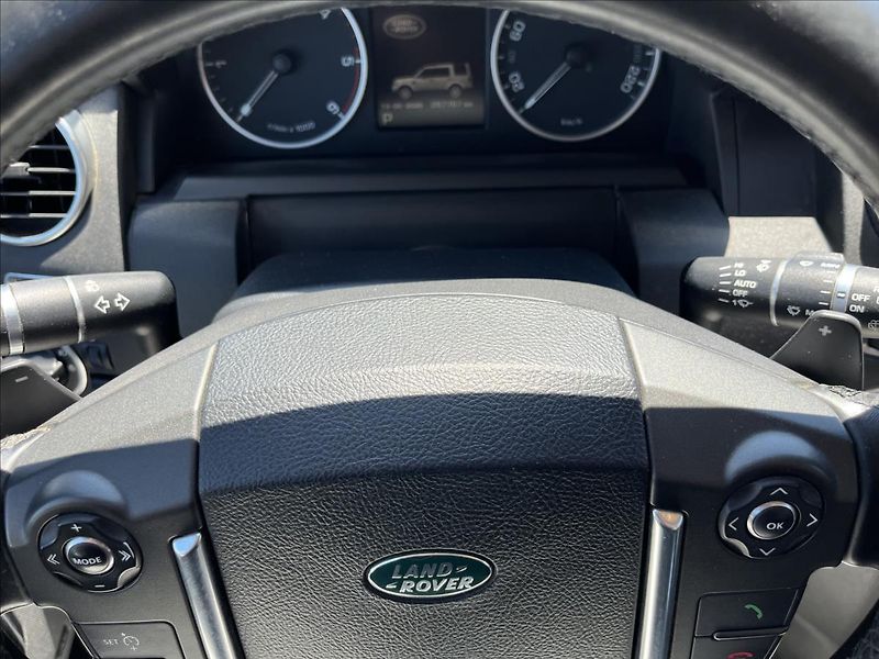 Land Rover Discovery 3,0 SDV6 7.MÍST 4x4 ROZVODY - fotka 26 z 44