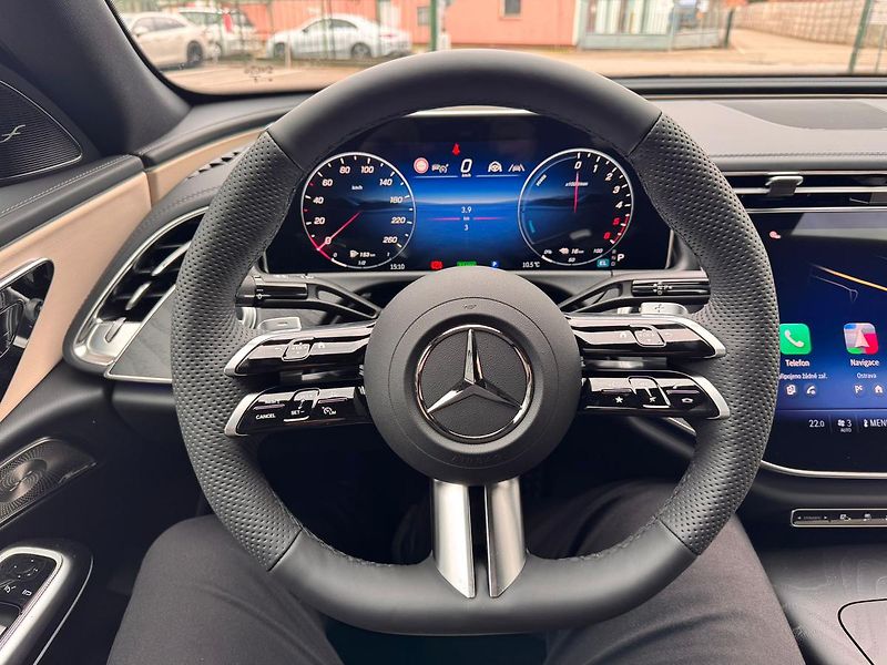 Mercedes-Benz Třídy E (2026) E 300 de 4MATIC - fotka 13 z 26