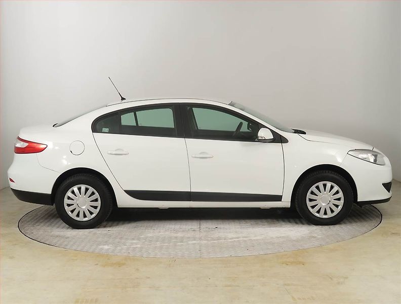 Renault Fluence (2012) 1.6 16V, po STK, servisované - fotka 6 z 17