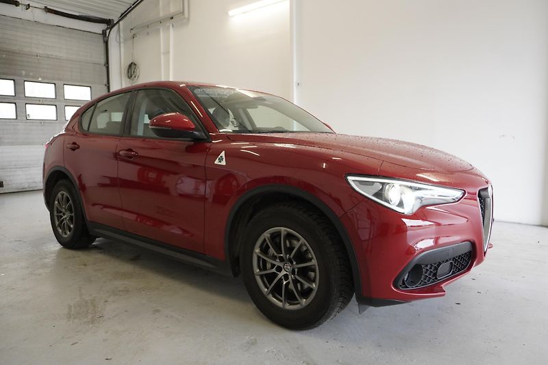 Alfa Romeo Stelvio 2.2D 132kW, 121 000KM - fotka 3 z 29