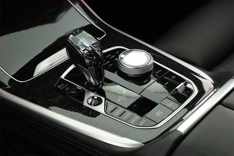 BMW X7 (2021) xDrive40d - fotka 13 z 20