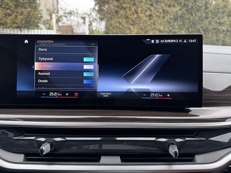 BMW X7 40i-INDIVID-MASÁŽE-R22-TAŽ. - fotka 24 z 47