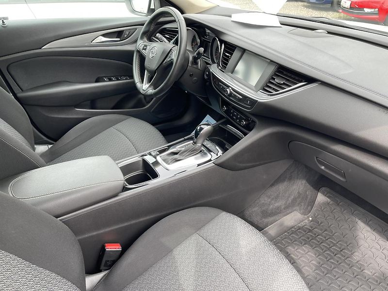 Opel Insignia 2.0CDTi 125kW AT-NEHAV-DPH-ČR! - fotka 16 z 32