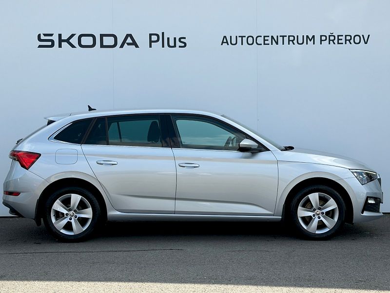 Škoda Scala (2022) 1.5 TSI 110kW Style Full-LED - fotka 31 z 35