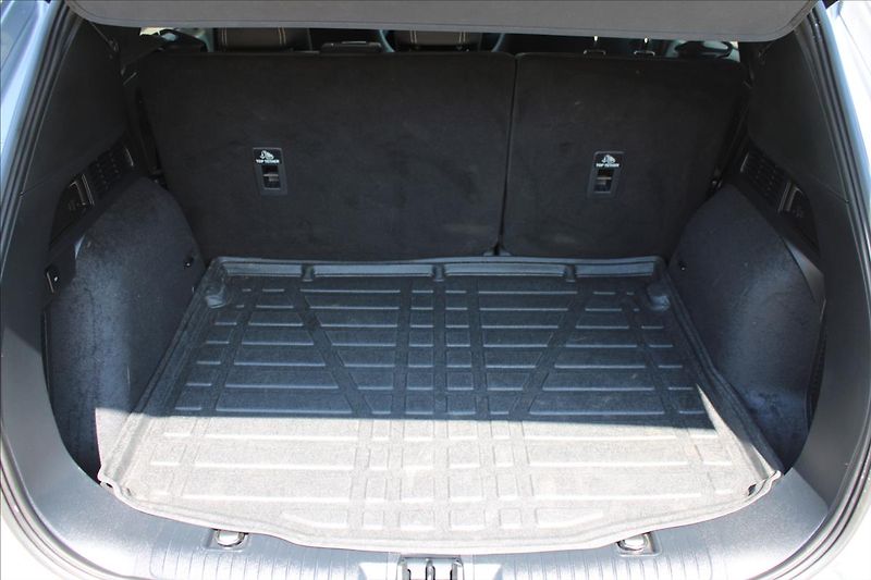 Ford Kuga 1,5 EB  ČR,1.MAJ,TITANIUM,DPH - fotka 30 z 38