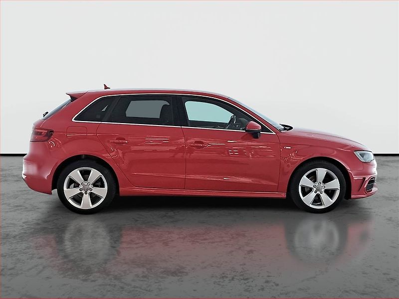 Audi A3 (2015) 1.4 TFSI, Automat, Navi - fotka 6 z 17