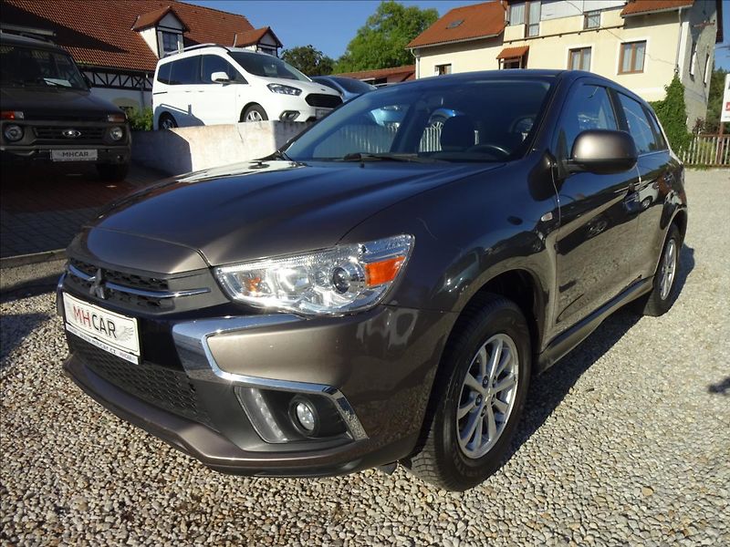 Mitsubishi ASX 1,6 i 85kW - fotka 3 z 52