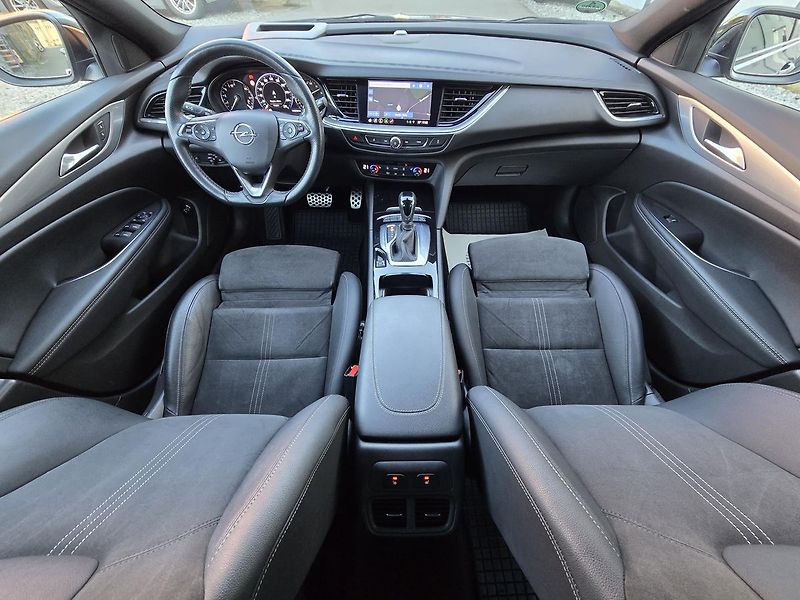 Opel Insignia 128kW 4x4 AUT Ultimate ST -DPH - fotka 8 z 40