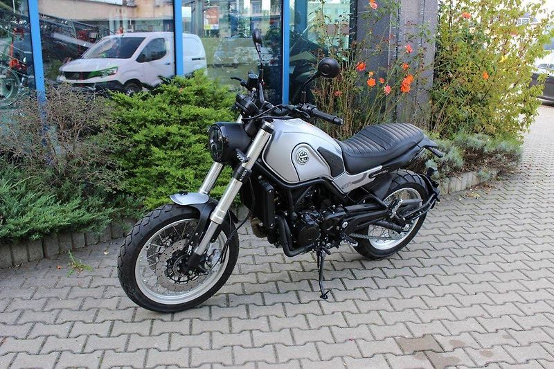 Benelli Leoncino 500 Trail (2024) NYNÍ NOVÁ CENA AKCE - fotka 4 z 8