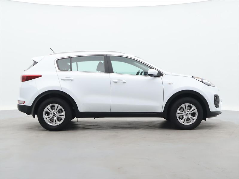Kia Sportage 1,6 GDi 97kW CZ Active - fotka 8 z 27