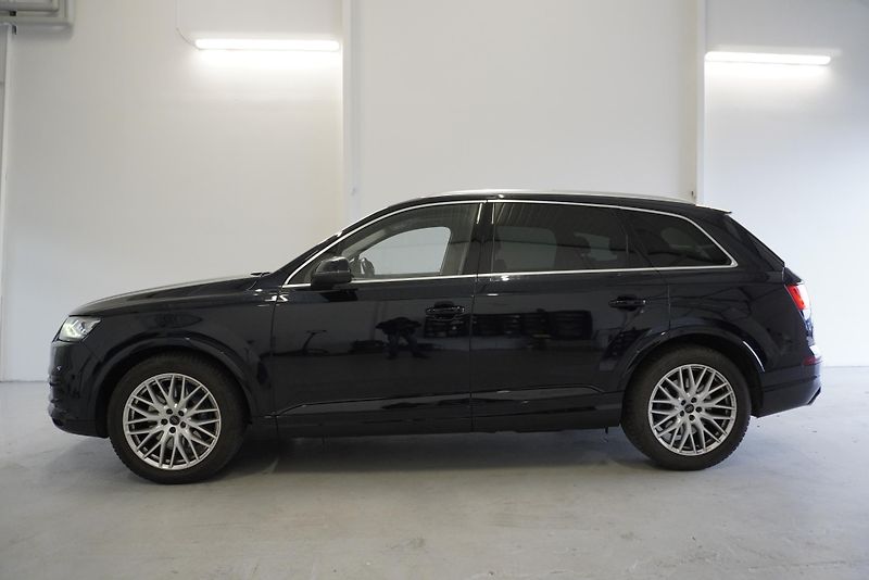 Audi Q7 3.0 TDI QUATTRO AUTOMAT - fotka 6 z 33