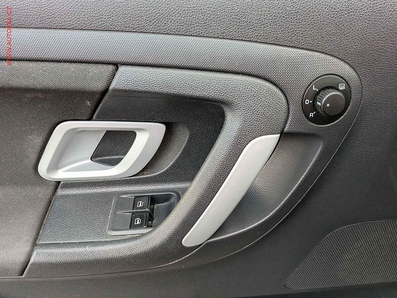 Škoda Roomster (2009) 1.2 12V, Style, TZ - fotka 12 z 13