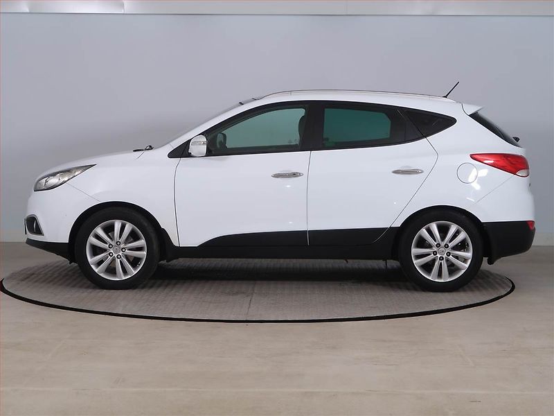 Hyundai ix35 (2012) 2.0 CRDi, 4X4, Automat - fotka 3 z 20