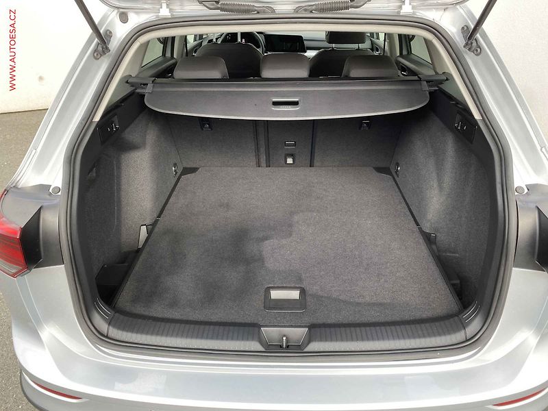 Volkswagen Golf (2021) 2.0 TDi 4x4, 1.maj,ČR - fotka 7 z 21