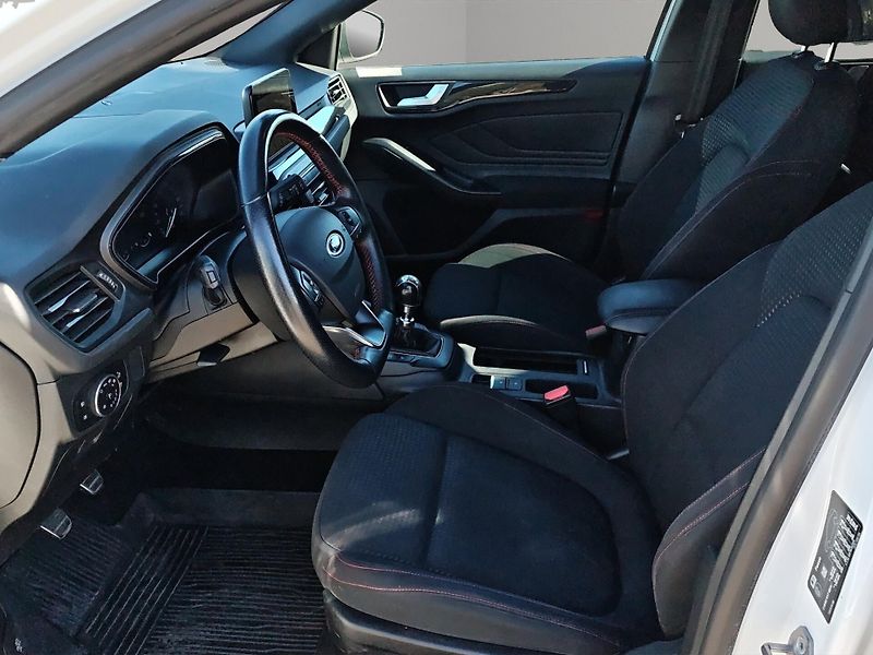 Ford Focus (2019) ST-Line, ČR, 1.majitel, SERVIS - fotka 9 z 17