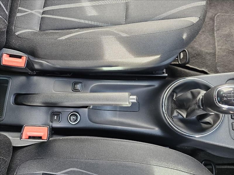 Škoda Fabia II 1,2TSi 63 KW Fresch STK - fotka 30 z 41