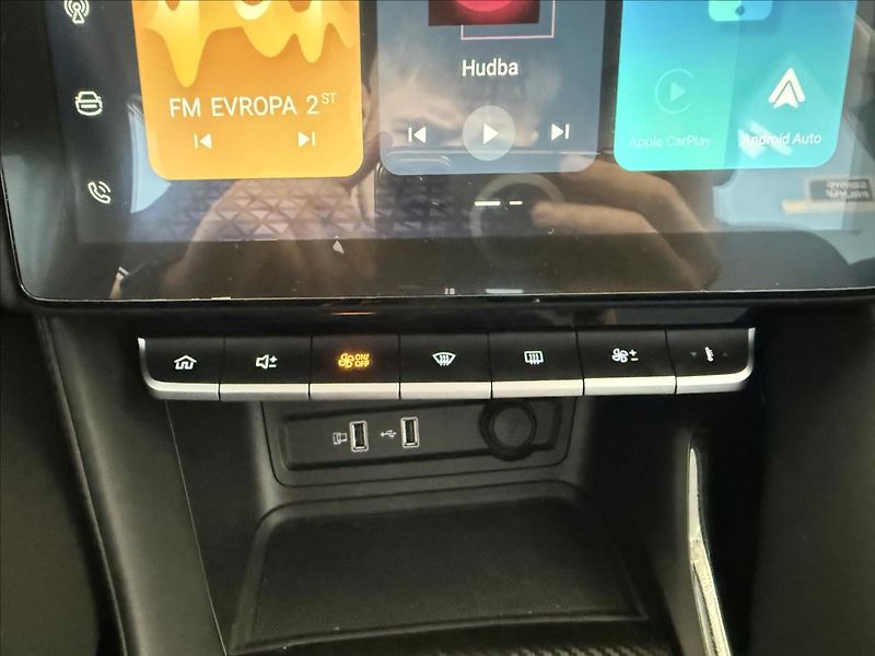 MG ZS 1,0   82kW,EXCLUSIVE,AUTOMAT,Č - fotka 21 z 29