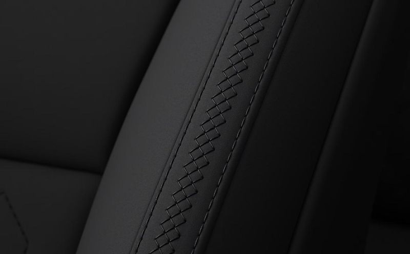 Volvo XC90 (2026) B5 AWD PLUS DARK - fotka 17 z 17