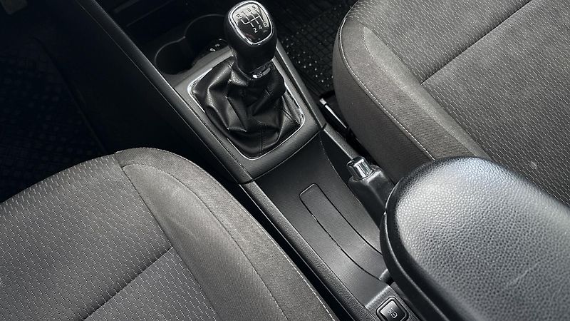 Škoda Rapid (2014) 1.2  TSI + REZERVA + ZIM. PNEU - fotka 17 z 23