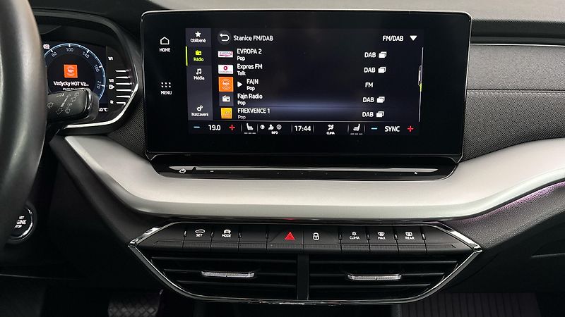 Škoda Octavia 1.5 TSI E-Tec DSG Style Combi - fotka 11 z 26