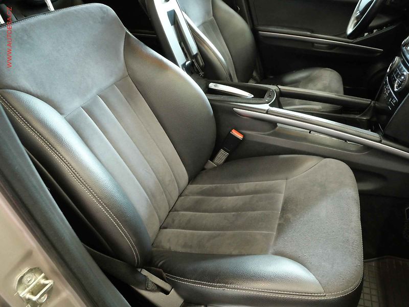 Mercedes-Benz Třídy M (2006) 3.0 CDI ML280 4Mat - fotka 11 z 21