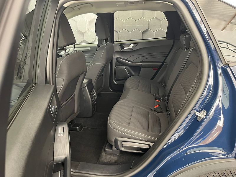 Ford Kuga 2.5 HEV 4x4 TITANIUM - fotka 20 z 78