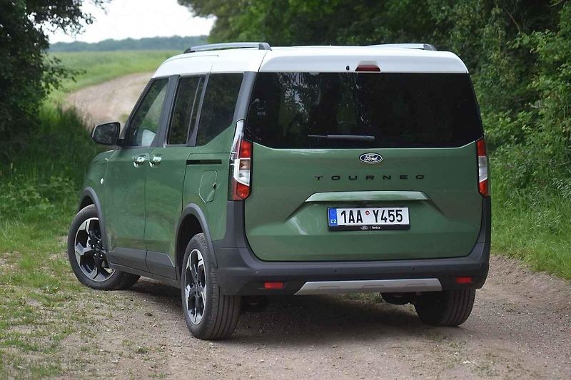 Auto je přímo stvořené k rodinným výletům