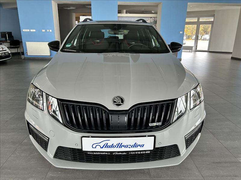 Škoda Octavia 2,0   TSI 180kW,RS,MANUÁL,SERV - fotka 2 z 34