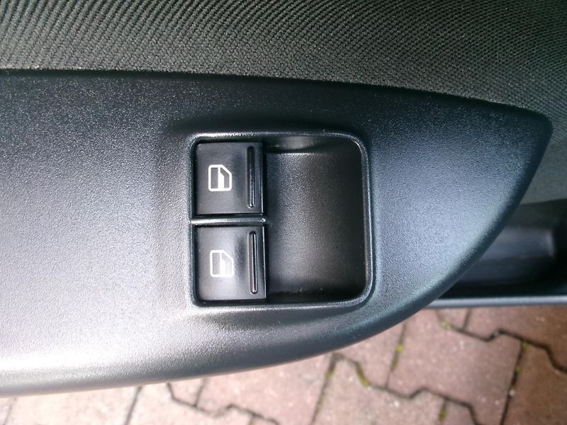 Škoda Octavia (2012) 1,2 TSI KLIMA  - fotka 19 z 25