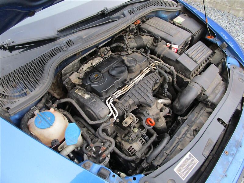 Škoda Octavia Combi 2.0TDi RS, aut. Klima - fotka 39 z 40