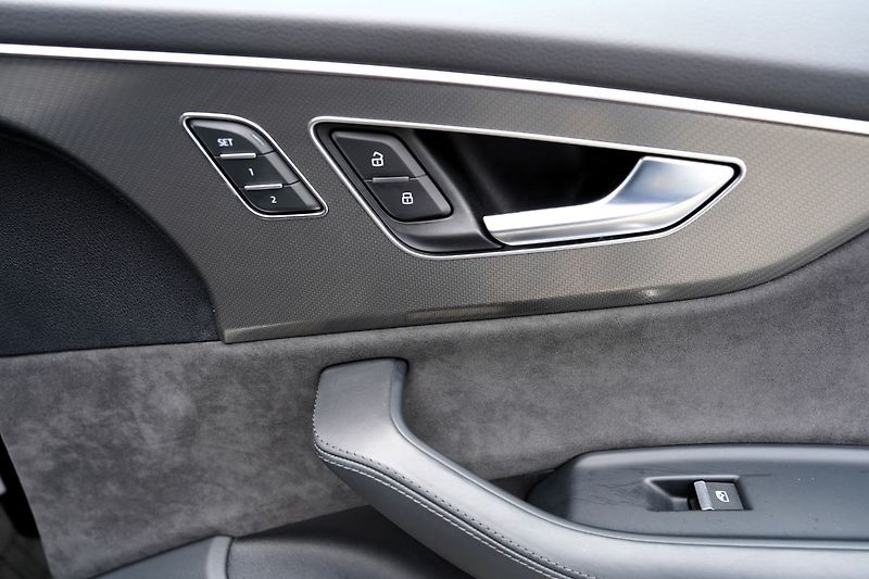 Audi RS Q8 TFSI 441kW quattro - fotka 21 z 51