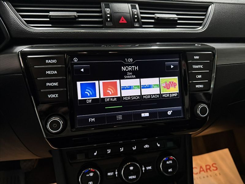 Škoda Superb 2,0   TDI 110kW STYLE 4x4 TAŽN - fotka 18 z 47