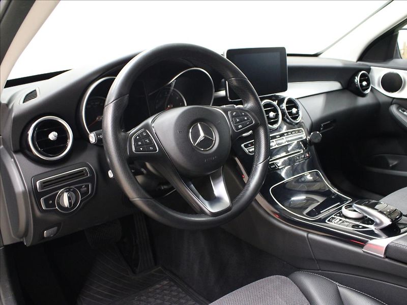 Mercedes-Benz Třídy C 2,0 200 T EXCLUSIVE TOP! - fotka 10 z 39