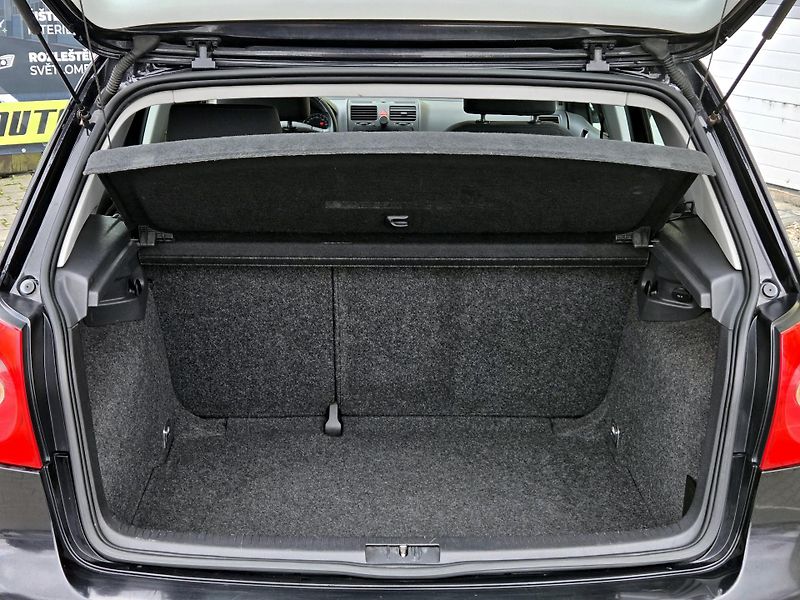 Volkswagen Golf TDi 103kW SPORT,ROZVODY - fotka 13 z 33